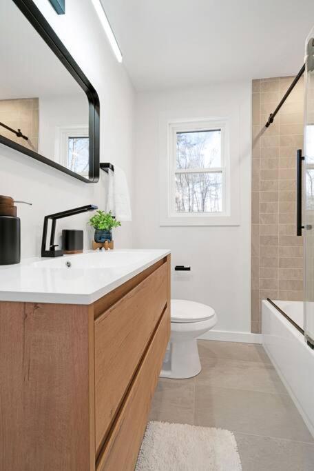 New Paltz Zen Wellness Cabin W/ Hot Tub Buitenkant foto